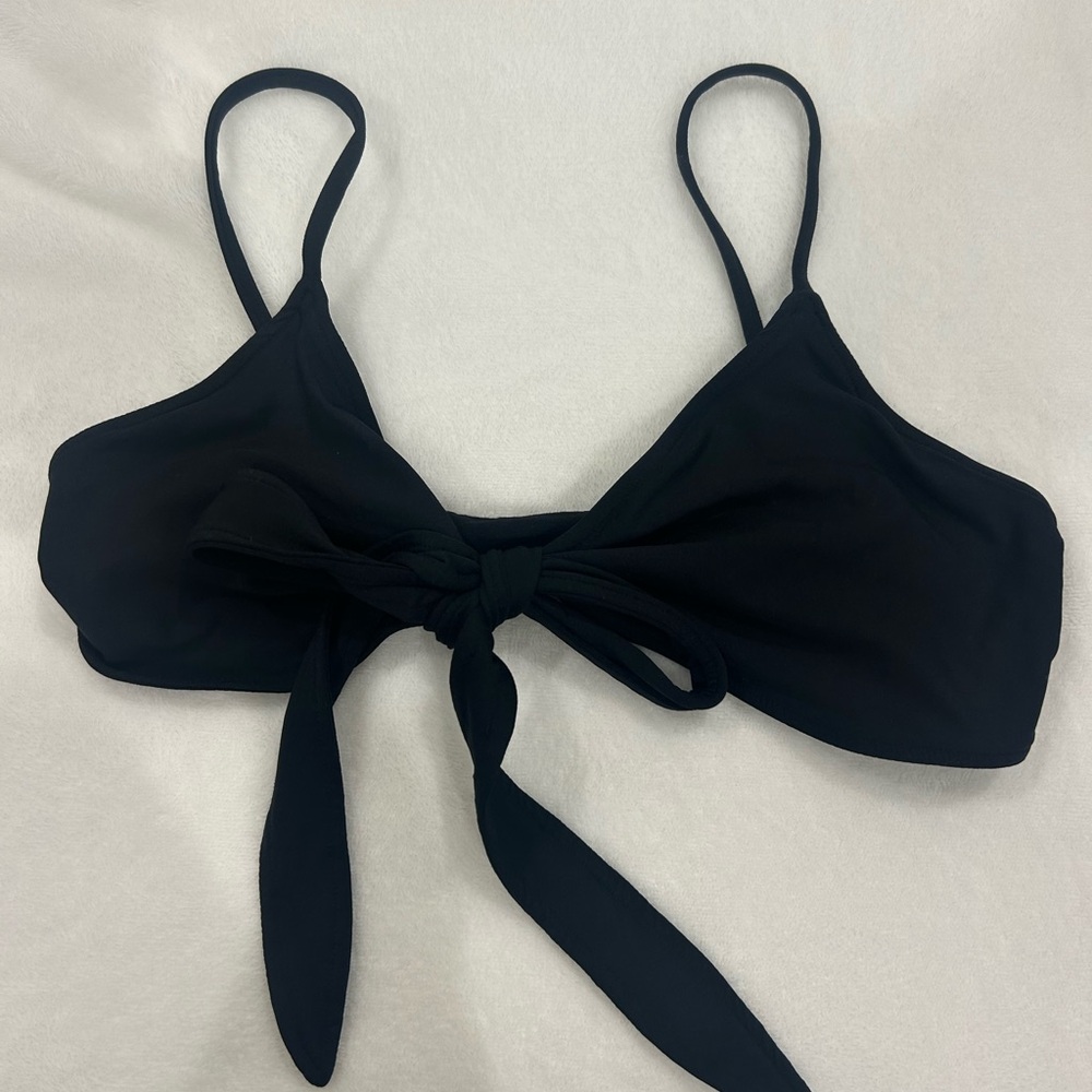 Black bikini top with tie - perfect for summer

Frankie’s for activity <3 - Picture 3 of 7